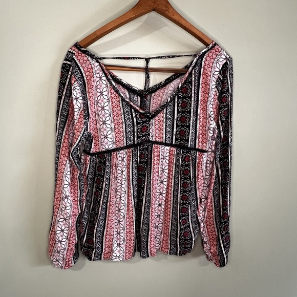 Abercrombie & Fitch Women's XS Top Blouse Long Sleeve VNeck Black White Red - Picture 10 of 13